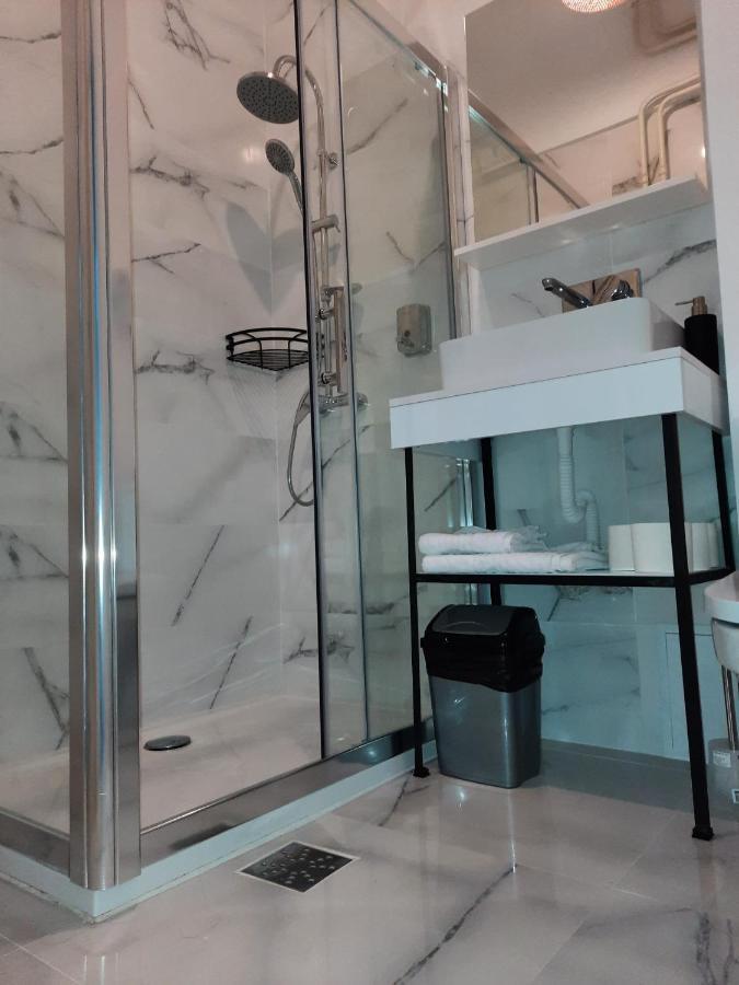 Luxury City Center Apartment - Garofita Romana Bucarest Esterno foto