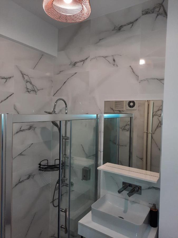 Luxury City Center Apartment - Garofita Romana Bucarest Esterno foto